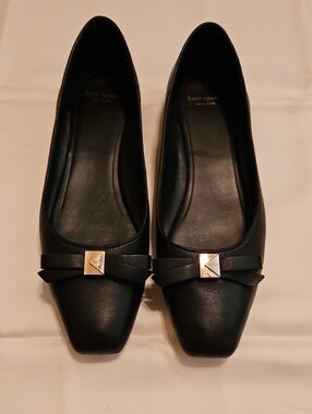 kate spade Black Pointed-Toe Bow Flats with Gold Accent. Size 10.